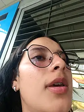 Snapshot of _vaness chatting on 03-04-25, 05:32 vaness online show from 03-04-25, 05:32