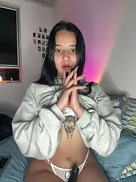 Snapshot of _vaness chatting on 01-14-26, 05:11 vaness online show from 01-14-26, 05:11