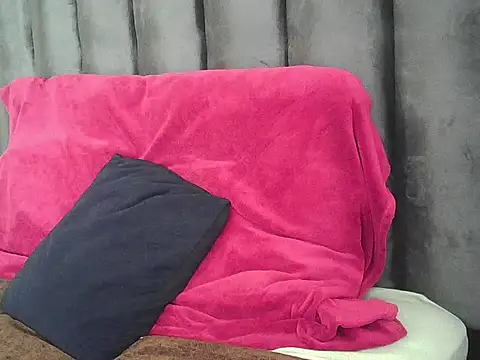 SuvieyX online show from 04-10-26, 06:09