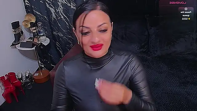 Snapshot of VixenSelena chatting on 05-16-26, 04:55 VixenSelena online show from 05-16-26, 04:55