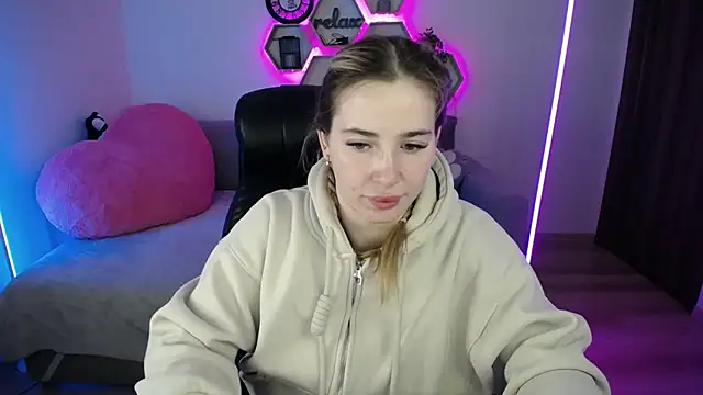 SabrinViolet online show from 02-04-26, 09:04