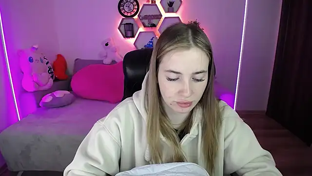 SabrinViolet online show from 05-08-26, 08:07