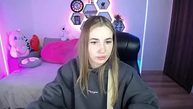 SabrinViolet online show from 05-11-26, 08:05