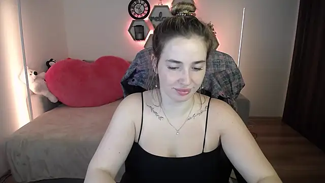 Snapshot of SabrinViolet chatting on 07-21-26, 08:04 SabrinViolet online show from 07-21-26, 08:04