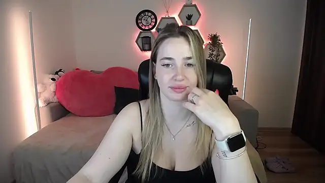 Snapshot of SabrinViolet chatting on 07-23-26, 08:11 SabrinViolet online show from 07-23-26, 08:11
