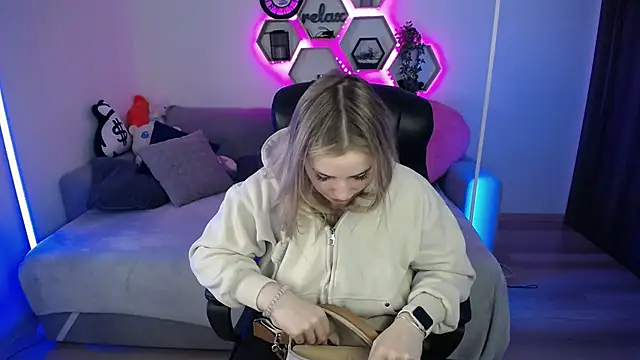 SabrinViolet online show from 11-05-25, 09:23