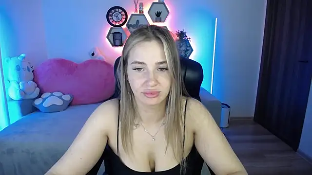 SabrinViolet online show from 05-31-26, 08:09