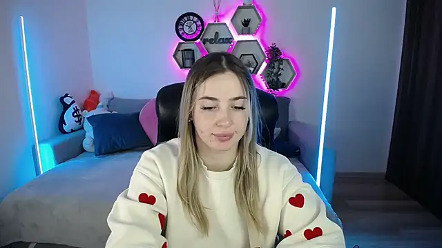 SabrinViolet online show from 10-20-25, 08:04