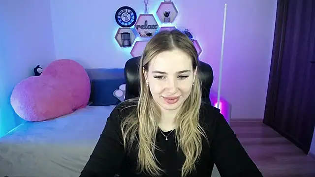 SabrinViolet online show from 02-14-26, 09:09