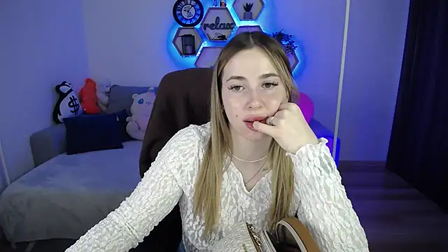 SabrinViolet online show from 03-24-26, 09:09