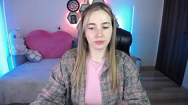 SabrinViolet online show from 05-24-26, 08:03