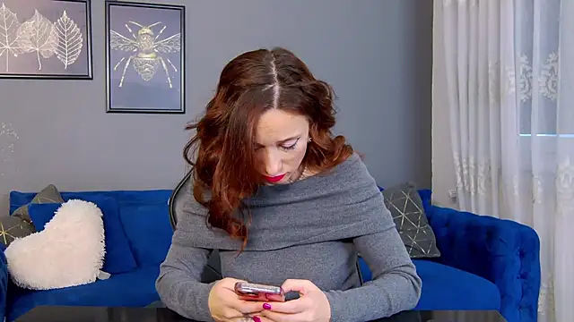 AnneHove online show from 12-02-25, 06:15