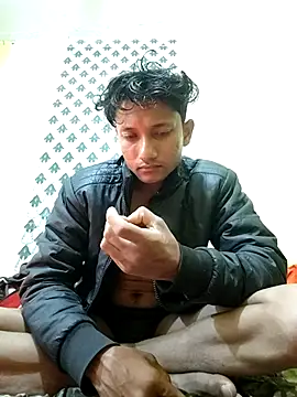 Snapshot of Indiandaddy11 chatting on 12-21-25, 07:26 Indiandaddy11 online show from 12-21-25, 07:26