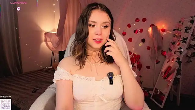 Snapshot of lilly_Cherry_ chatting on 05-08-26, 11:14 lilly Cherry online show from 05-08-26, 11:14