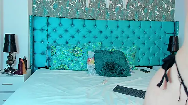 PariisRoa online show from 11-28-25, 08:09