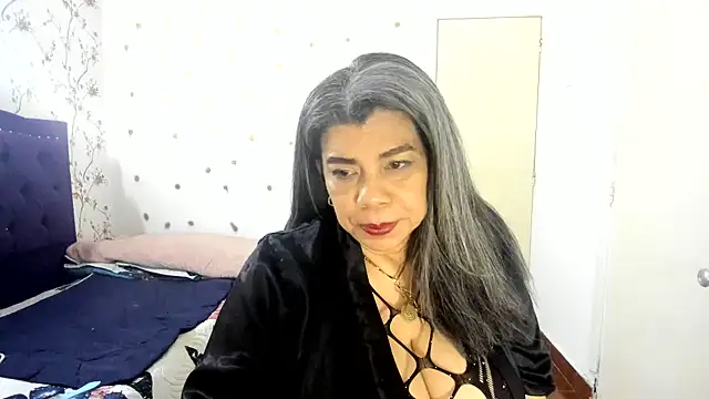 vikyadams online show from 06-25-26, 06:13