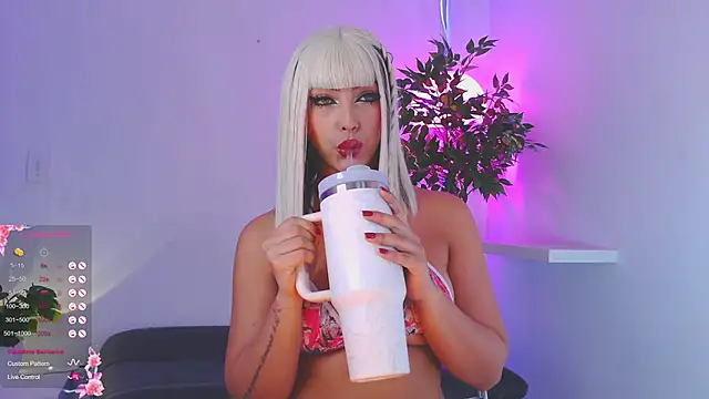 catalina  lovers online show from 11-20-25, 06:52