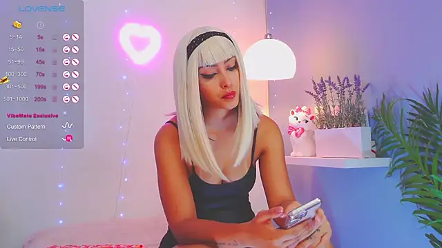Snapshot of catalina__lovers chatting on 02-26-25, 04:16 catalina lovers online show from 02-26-25, 04:16
