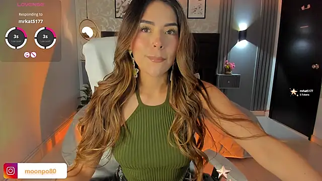 Snapshot of Luna__Ponce chatting on 02-07-25, 04:14 Luna Ponce online show from 02-07-25, 04:14