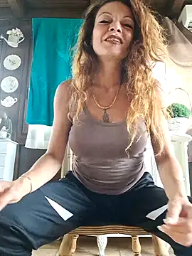 Snapshot of vampvanna23 chatting on 09-09-25, 01:09 vampvanna23 online show from 09-09-25, 01:09