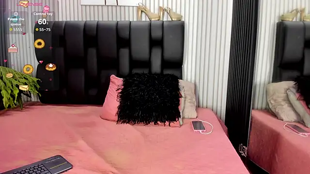 PamelaAnderson 2 online show from 11-29-25, 04:23