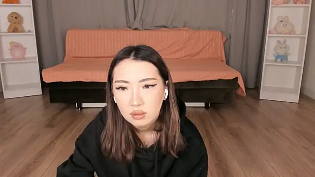 tinki winkii online show from 11-29-25, 04:56