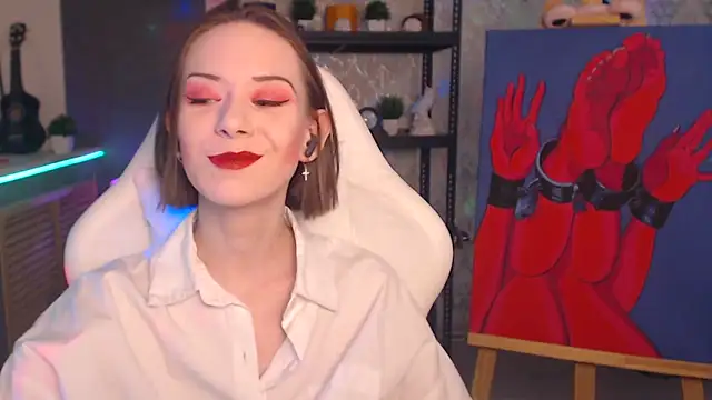 FascinatingEyess online show from 12-23-25, 06:23