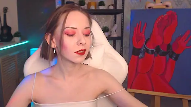 FascinatingEyess online show from 12-22-25, 08:14