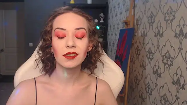 FascinatingEyess online show from 06-21-26, 07:52