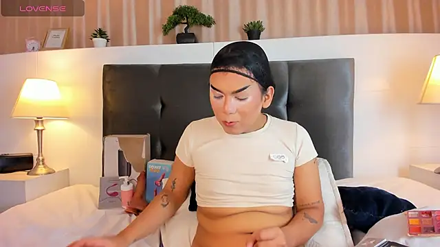 yossi peach cute online show from 03-22-26, 08:21