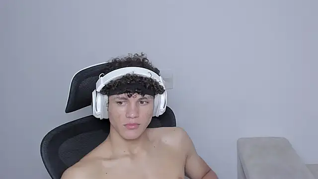 laurent nova online show from 09-25-25, 08:31