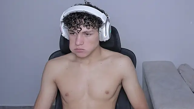 laurent nova online show from 09-28-25, 06:59