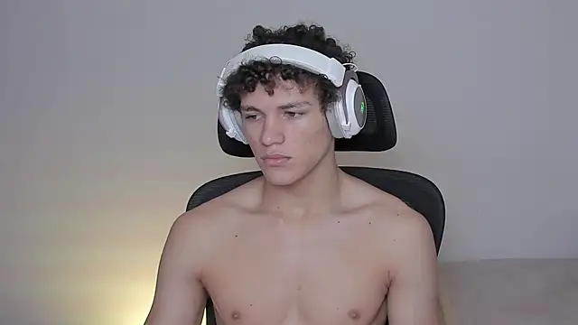 laurent nova online show from 10-15-25, 08:55