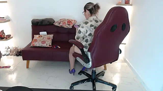 zehra sanem online show from 03-07-26, 11:43