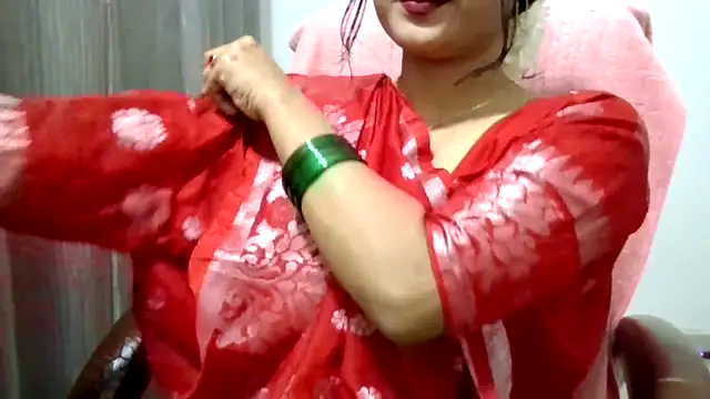 Queenhimanshi online show from 11-26-25, 05:35