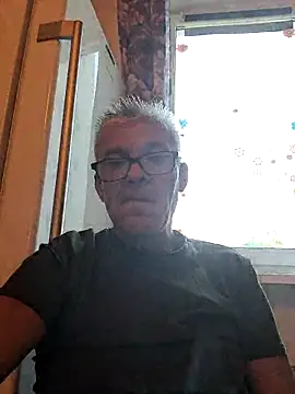 Picolo4111 online show from 10-02-25, 03:26