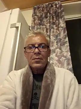 Picolo4111 online show from 09-26-25, 06:15