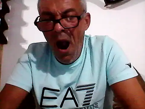 Picolo4111 online show from 09-23-25, 07:54