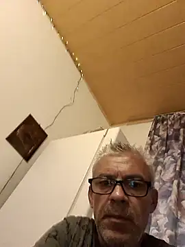 Picolo4111 online show from 09-26-25, 04:41