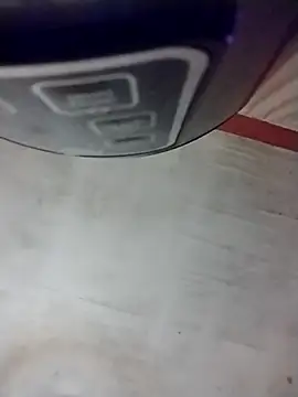 Snapshot of brownfeet chatting on 02-15-25, 05:19 brownfeet online show from 02-15-25, 05:19