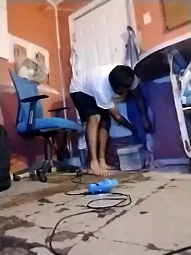 Snapshot of brownfeet chatting on 02-10-25, 04:52 brownfeet online show from 02-10-25, 04:52