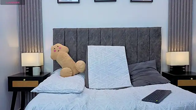 Luciana Ortiz1 online show from 11-05-25, 01:58