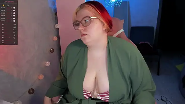 Snapshot of Melissa_Purr chatting on 05-03-26, 05:49 Melissa Purr online show from 05-03-26, 05:49