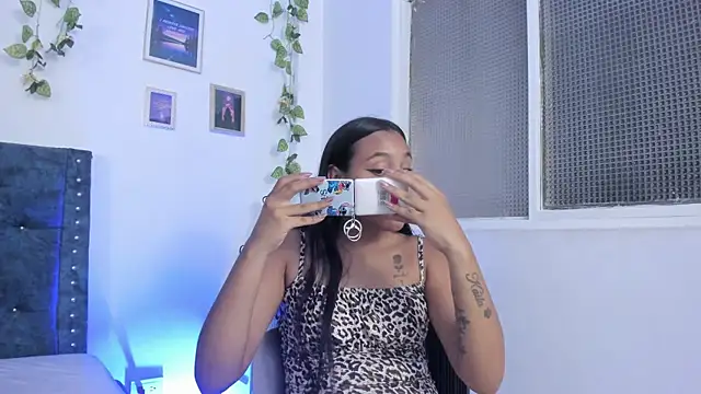 katia  dann online show from 07-25-26, 09:54