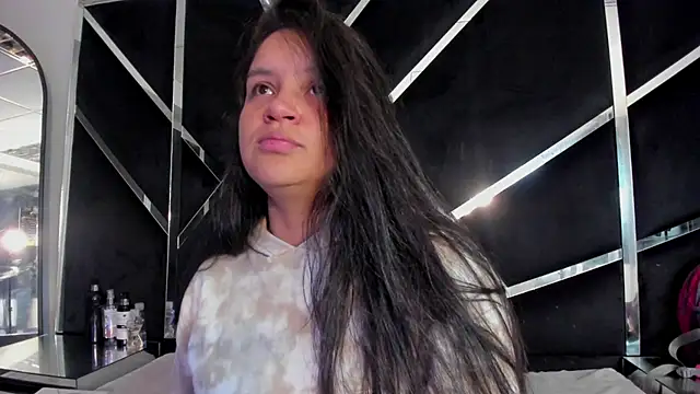 Ivanna18 x online show from 11-02-25, 03:44