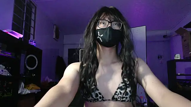 Snapshot of Erin_Song chatting on 03-12-25, 02:12 Erin Song online show from 03-12-25, 02:12