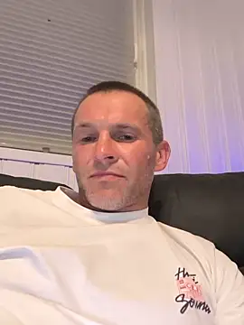 Snapshot of AttractiveSilk5 chatting on 06-30-26, 08:42 AttractiveSilk5 online show from 06-30-26, 08:42