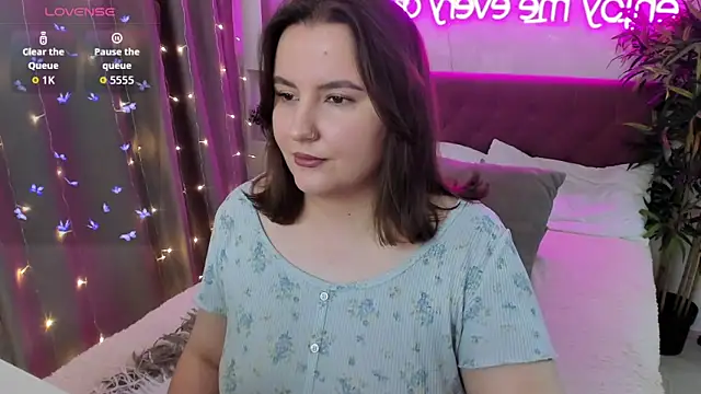 FeralPeach online show from 12-20-25, 05:54