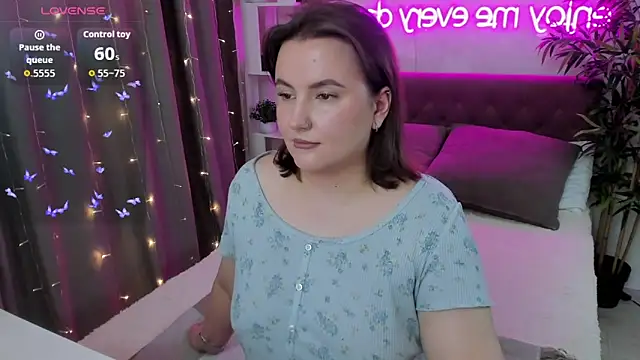 FeralPeach online show from 10-02-25, 03:43