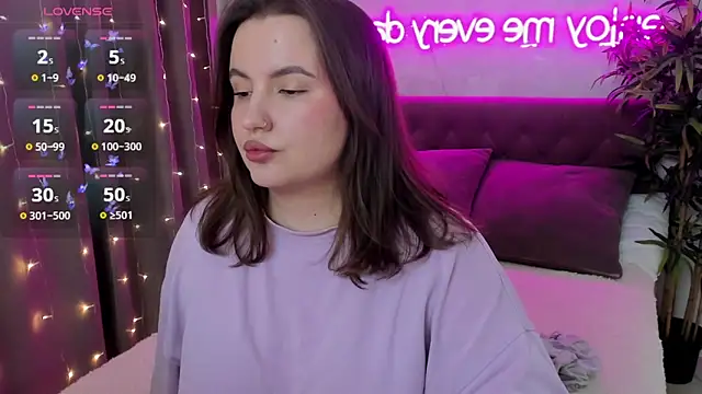 FeralPeach online show from 04-03-26, 05:25